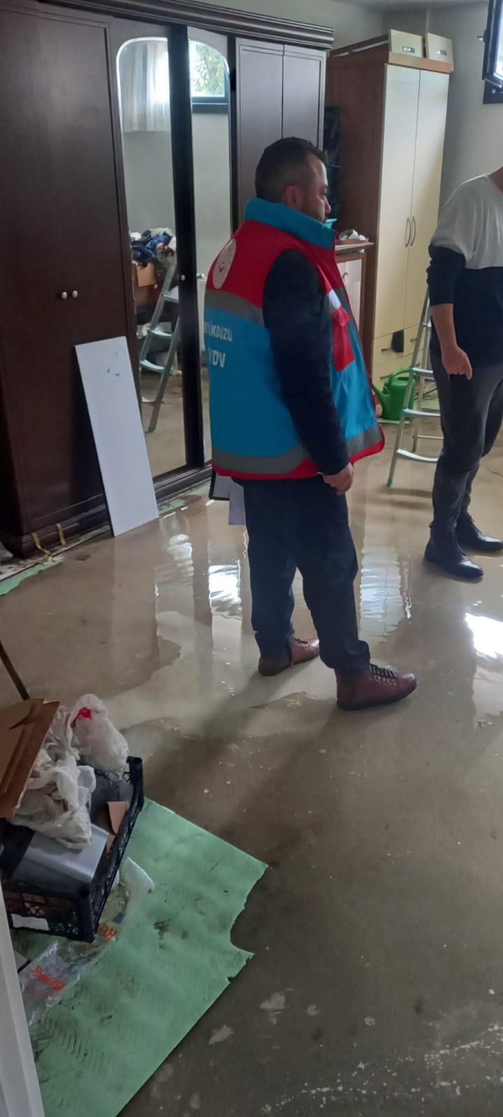 29-30 Aralık Tarihlerinde  İlçemizde  Yağan Yoğun Yağmur Yağışı Nedeniyle,  Hasar  ve Zarar Tespit Çalışmaları Yapılmaktadır.